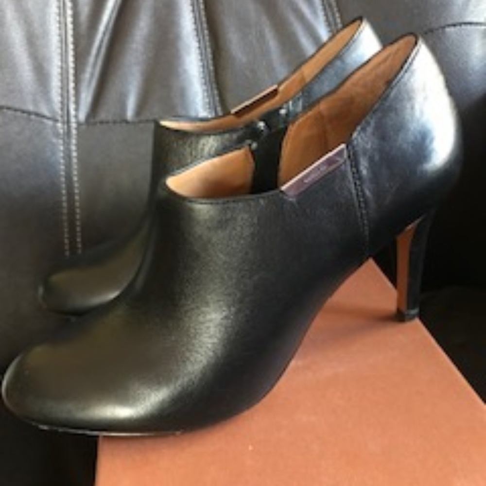 Coach Seneca Glazed Leather Pump